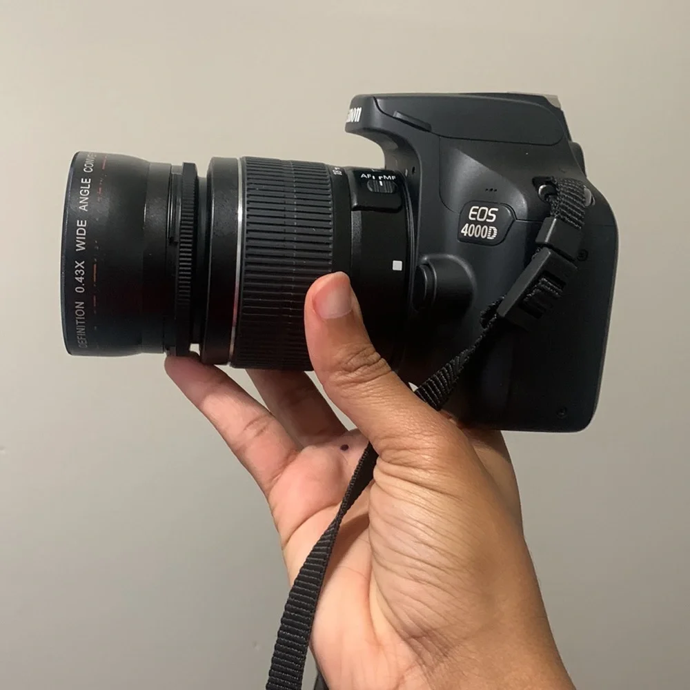 Canon camera (eos 4000d)